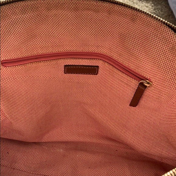 Dooney & Bourke - Picture 3 of 4